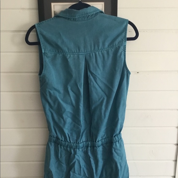 Sleeveless dress - Picture 5 of 5